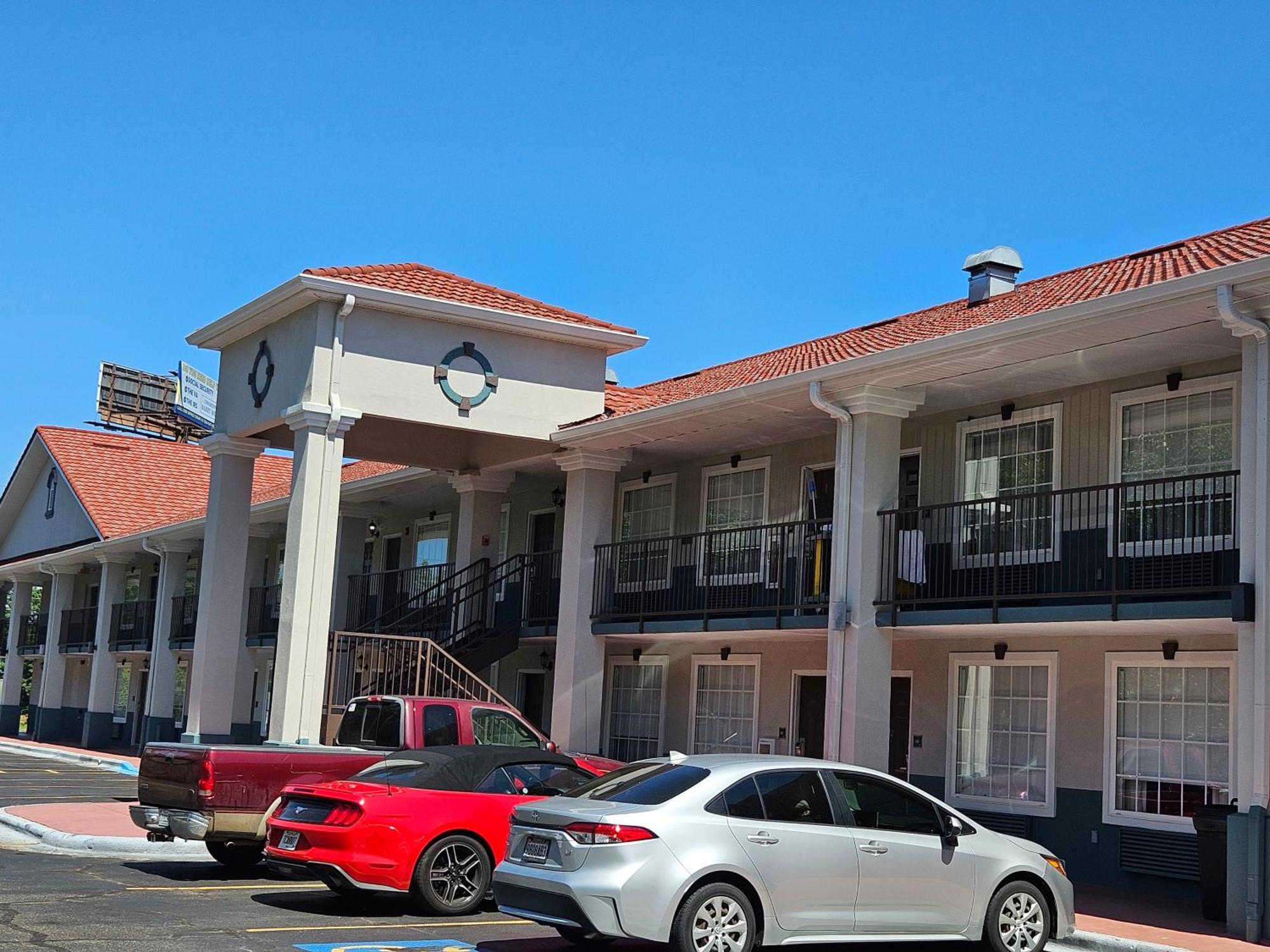 Quality Inn & Suites Greenville I-65 Exterior foto